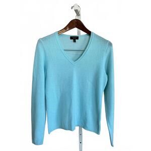 Charter Club Luxury Women's Light Blue Cashmere V-Neck Sweater, Medium